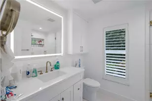 1250 Tuna Ct, Naples, FL 34102 - Photo 18