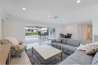 1250 Tuna Ct, Naples, FL 34102 - Photo 8