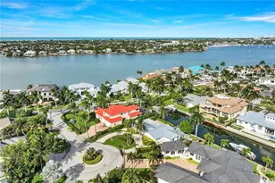 1250 Tuna Ct, Naples, FL 34102 - Photo 28