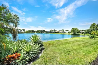 484 Crossfield Cir, Naples, FL 34104 - Photo 32