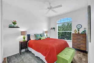 484 Crossfield Cir, Naples, FL 34104 - Photo 22