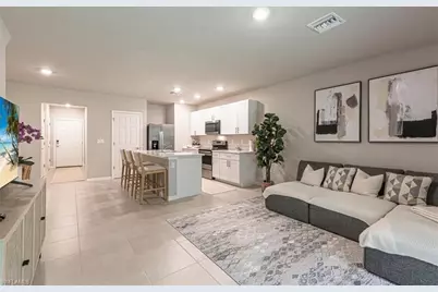 15457 Wildflower Cir, Naples, FL 34119 - Photo 10