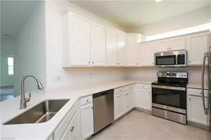 2599 Vine Ave, Naples, FL 34120 - Photo 4