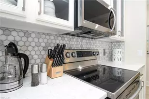 4853 Hampshire Ct, Naples, FL 34112 - Photo 22