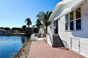 554 Cattleya Refuge, Naples, FL 34114 - Photo 4