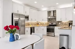 4384 Aurora St, Naples, FL 34119 - Photo 6