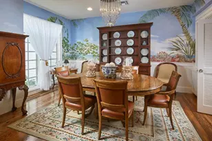 2750 Treasure Ln, Naples, FL 34102 - Photo 6