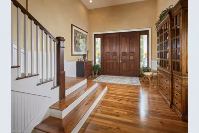 2750 Treasure Ln, Naples, FL 34102 - Photo 4