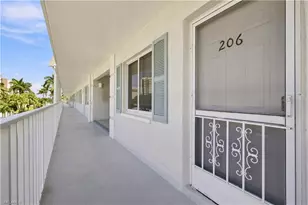 10686 Gulf Shore Dr, Naples, FL 34108 - Photo 2