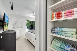 1095 Sandpiper St, Naples, FL 34102 - Photo 32