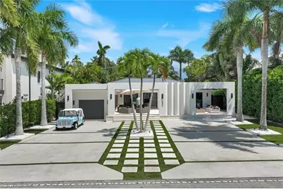 1095 Sandpiper St, Naples, FL 34102 - Photo 2