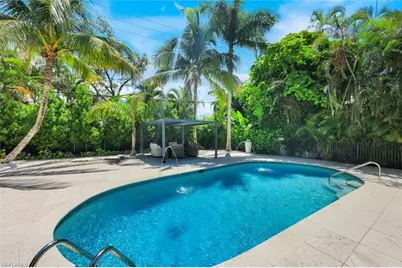 1095 Sandpiper St, Naples, FL 34102 - Photo 42