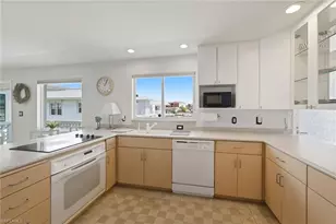 1100 8th Ave S, Naples, FL 34102 - Photo 12