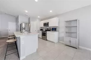 2105 NE 5th Ave, Cape Coral, FL 33909 - Photo 8