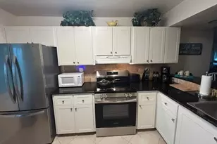 3846 Snowflake Ln, Naples, FL 34112 - Photo 4