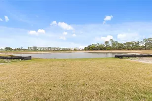 624 Oasis Lk Pl, Lehigh Acres, FL 33936 - Photo 24