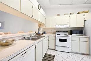 4070 Looking Glass Ln, Naples, FL 34112 - Photo 10