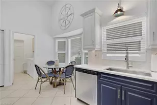 437 Fox Den Cir, Naples, FL 34104 - Photo 12