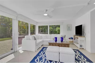 437 Fox Den Cir, Naples, FL 34104 - Photo 14