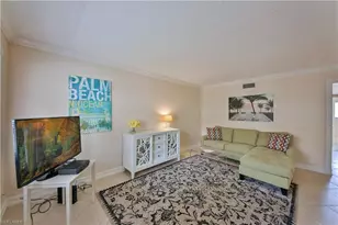 1100 Gulf Shore Blvd N, Naples, FL 34102 - Photo 2