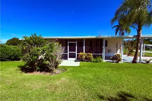 115 Calais Ct, Naples, FL 34112 - Photo 4