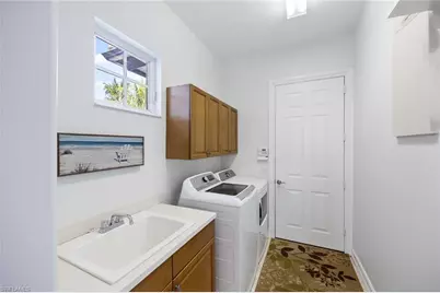 8902 Shenendoah Cir, Naples, FL 34113 - Photo 20
