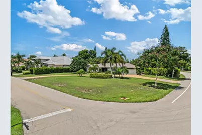 717 Rudder Rd, Naples, FL 34102 - Photo 28