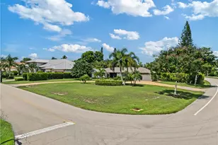717 Rudder Rd, Naples, FL 34102 - Photo 28