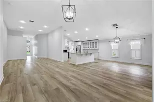 7052 Timberland Cir, Naples, FL 34109 - Photo 18