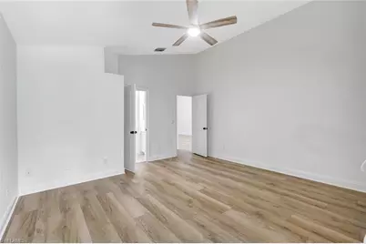 7052 Timberland Cir, Naples, FL 34109 - Photo 22