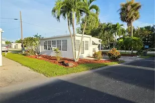 50 Temple Ln, Naples, FL 34114 - Photo 2