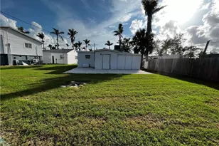 16945 Windcrest Dr, Fort Myers, FL 33908 - Photo 4