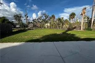 16945 Windcrest Dr, Fort Myers, FL 33908 - Photo 6