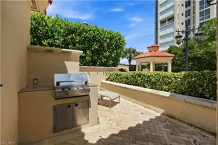 6597 Nicholas Blvd, Naples, FL 34108 - Photo 32