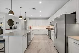 257 Indies Dr E, Naples, FL 34114 - Photo 10