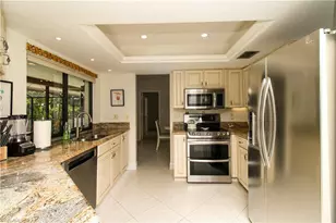 213 Bay Meadows Dr, Naples, FL 34113 - Photo 4