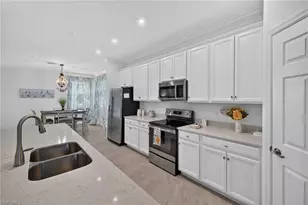 12015 Hawthorn Lake Dr, Fort Myers, FL 33913 - Photo 8