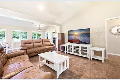 112 Bordeaux Ct, Naples, FL 34112 - Photo 4