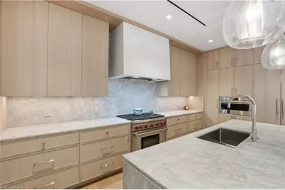 2020 Gulf Shore Blvd N #PH-402W, Naples, FL 34102 - Photo 2