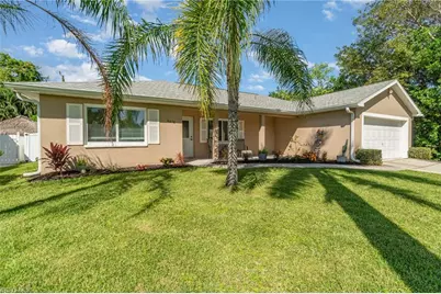 4618 Sierra Ln, Bonita Springs, FL 34134 - Photo 2