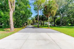 6031 Dogwood Way, Naples, FL 34116 - Photo 4
