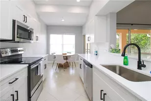 635 Mardel Ct, Naples, FL 34104 - Photo 10
