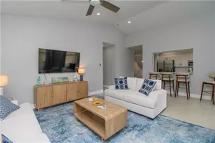 635 Mardel Ct, Naples, FL 34104 - Photo 16