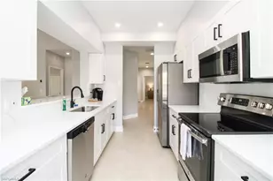 635 Mardel Ct, Naples, FL 34104 - Photo 2
