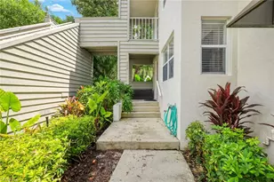 520 Club Side Dr, Naples, FL 34110 - Photo 2