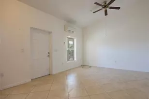 1555 Blue Point Ave, Naples, FL 34102 - Photo 4