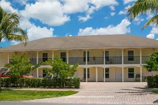 1555 Blue Point Ave, Naples, FL 34102 - Photo 2