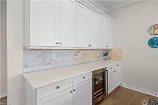 2439 Breakwater Wy, Naples, FL 34112 - Photo 16
