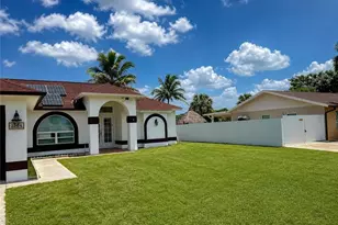 2154 50th Terrace SW, Naples, FL 34116 - Photo 2