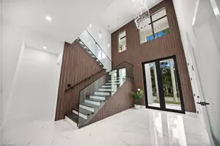 135 7th St N, Naples, FL 34102 - Photo 18